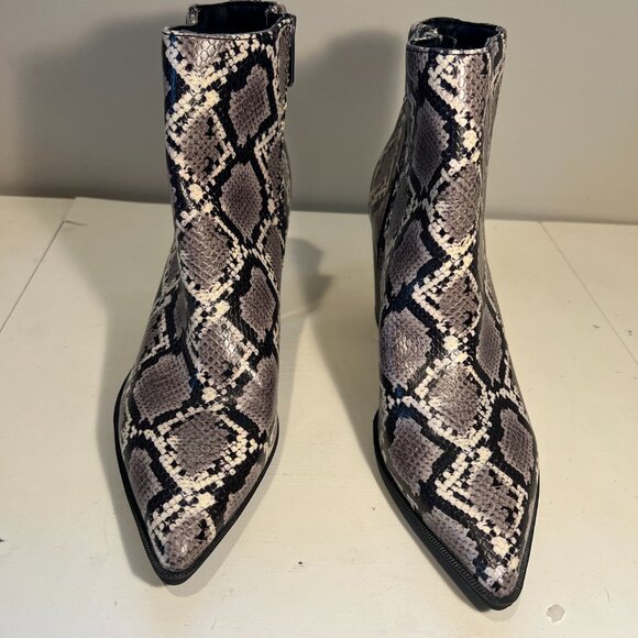 NWOT Circus by Sam Edelman Black & Gray Snakeskin Print Ankle Boots, Size 8M - Picture 5 of 13